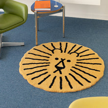 画像をギャラリービューアに読み込む, 耐久性に優れ、お部屋に美しい雰囲気を添える WARMGREY TAIL の LION RUG（ライオンラグ）
