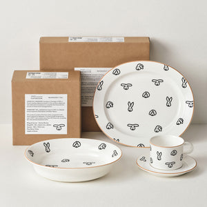 優れた保温性、並外れた耐久性のある WARMGREY TAIL の OVAL PLATE（オーバルプレート）