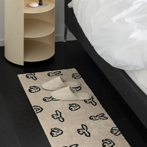 耐久性に優れ、お部屋に美しい雰囲気を添える WARMGREY TAIL の RUG（ラグ）