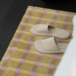 耐久性に優れ、お部屋に美しい雰囲気を添える WARMGREY TAIL の RUG（ラグ）