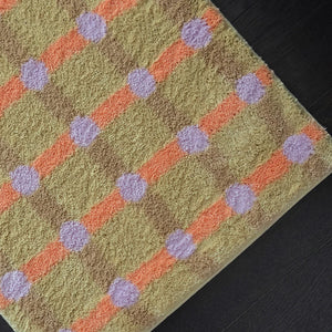 耐久性に優れ、お部屋に美しい雰囲気を添える WARMGREY TAIL の RUG（ラグ）