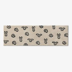 耐久性に優れ、お部屋に美しい雰囲気を添える WARMGREY TAIL の RUG（ラグ）