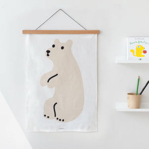 紙とは違う布の温かみが作品とマッチしているファブリックポスター WARMGREY TAILのSMALL FABRIC