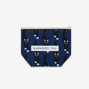 物をたっぷり収納できるポーチ WARMGREY TAIL の STANDING POUCH