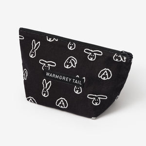 物をたっぷり収納できるポーチ WARMGREY TAIL の STANDING POUCH