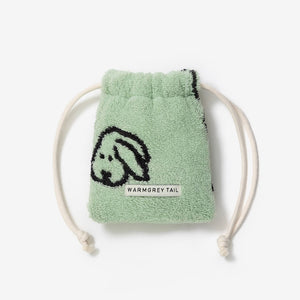 1つ1つデザインが異なるミニサイズの紐付きポーチ WARMGREY TAIL の TERRY POUCH（テリーポーチ）