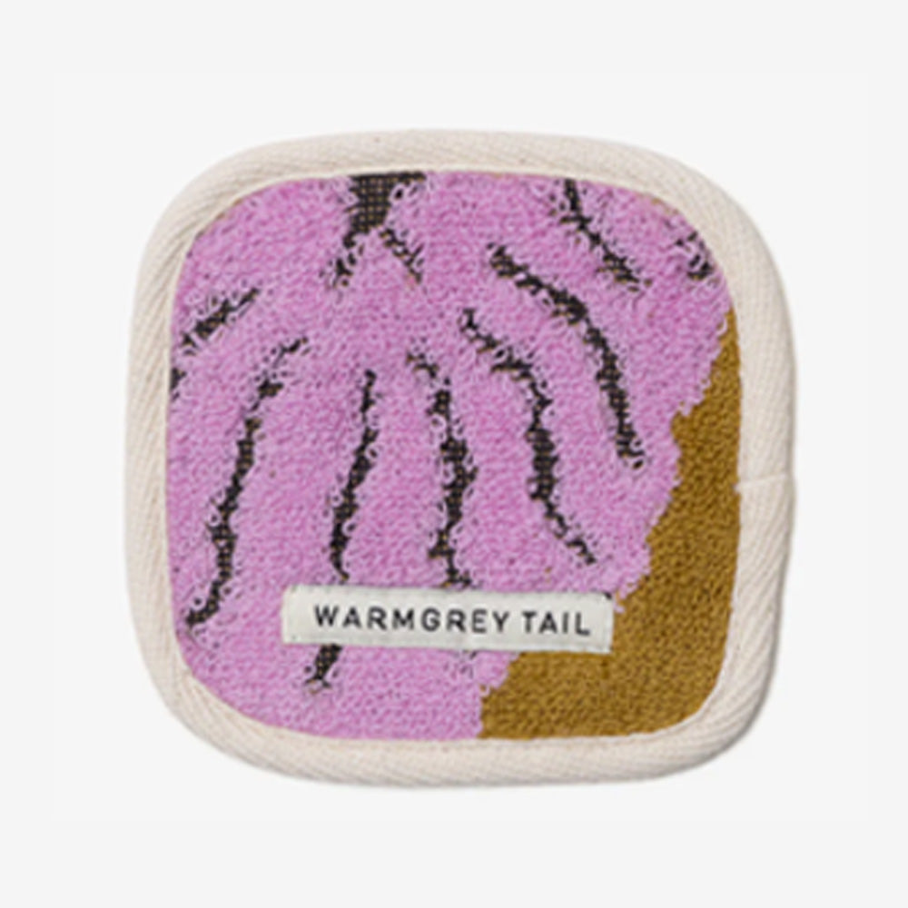 1つ1つデザインが異なる WARMGREY TAIL の TOWEL COASTER（タオル