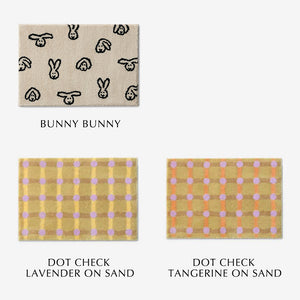 耐久性に優れ、お部屋に美しい雰囲気を添える WARMGREY TAIL の DOORMAT（ドアマット）65 x 45cm