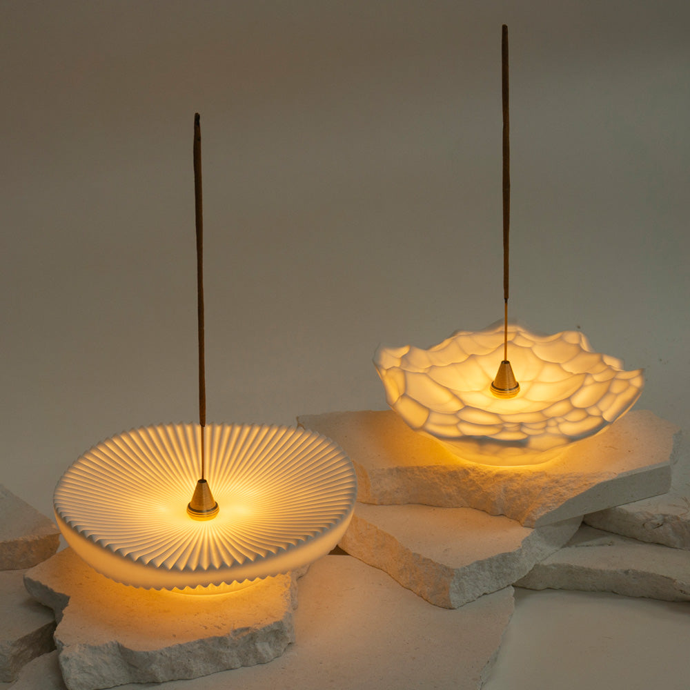 お香と光で空間を満たすインセンスホルダー WOOSM Incense Holder