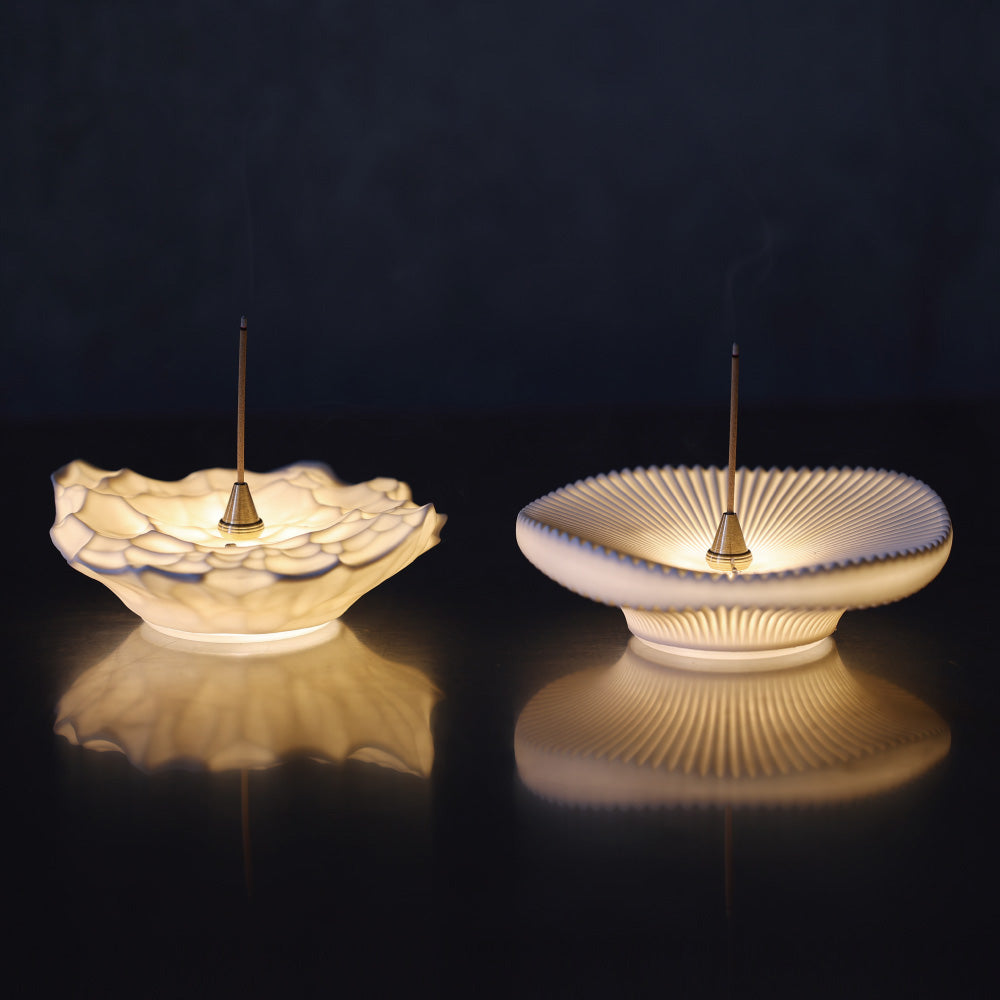 お香と光で空間を満たすインセンスホルダー WOOSM Incense Holder