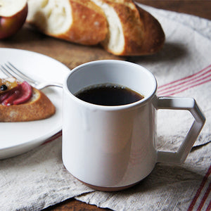 飽きが来ないシルエットのマグカップ CHIPS MUG（チップス マグ）