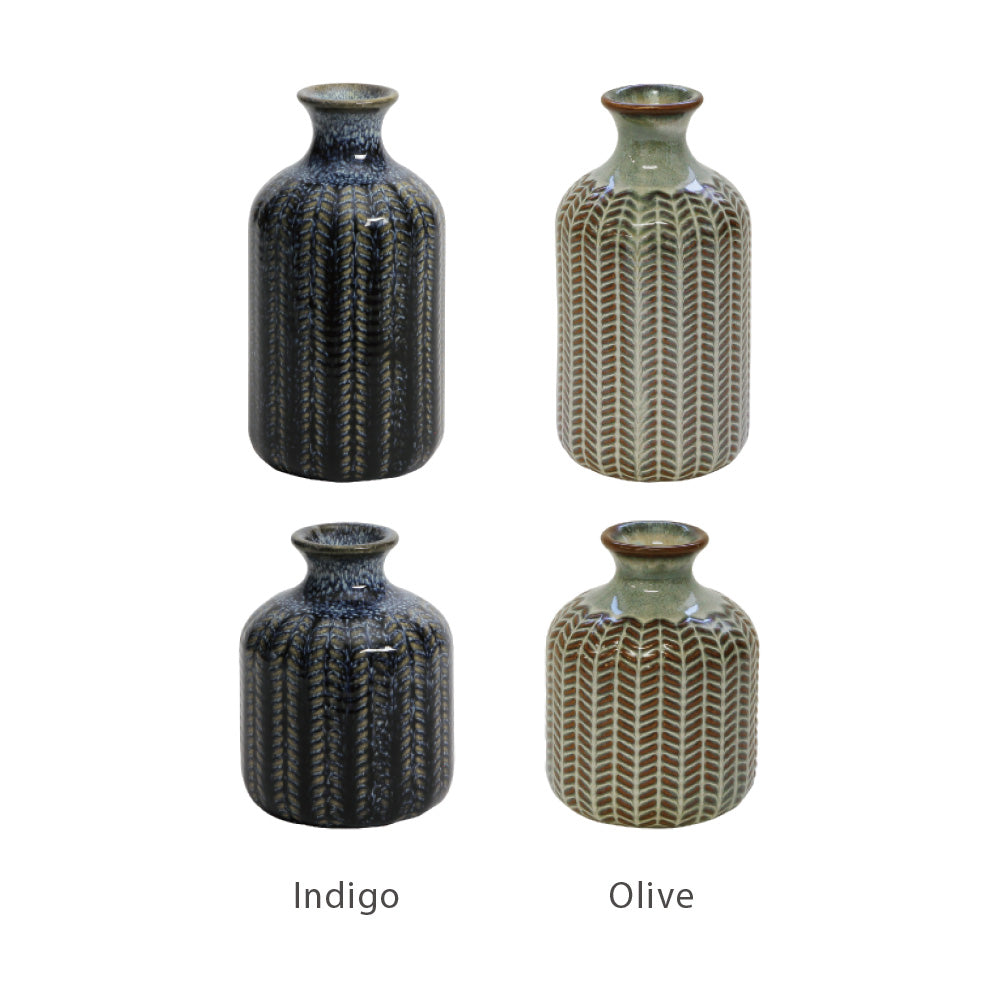 土の温かみや植物の葉のようなパターンがどこか懐かしさを感じさせる