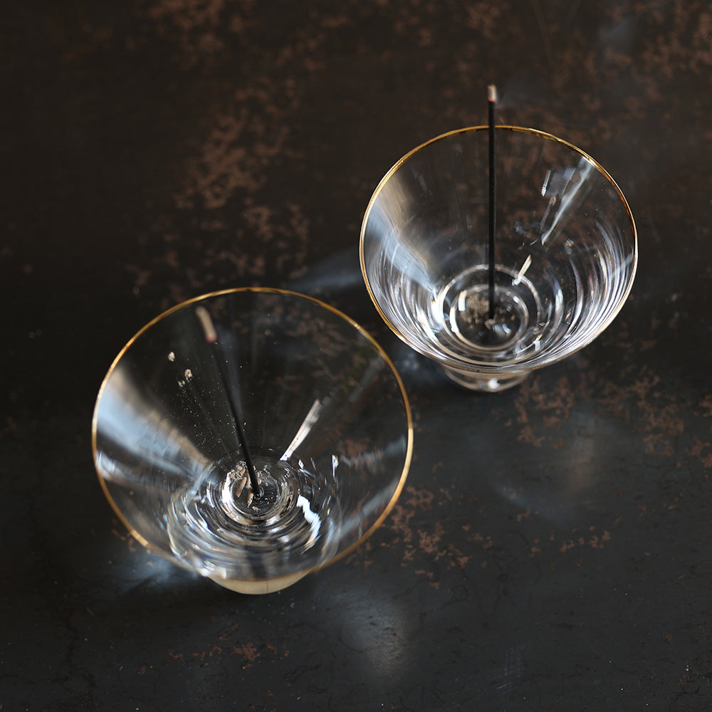 燃え尽きるまでの儚さを優雅な時間にするインセンスホルダー Hazel