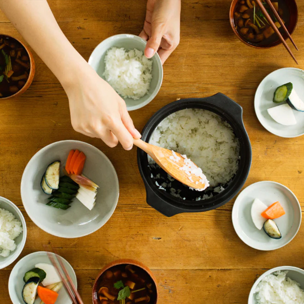 蒸す、炊く、煮るが自由に愉しめる KINTO KAKOMI IH土鍋 1.2L – MAG