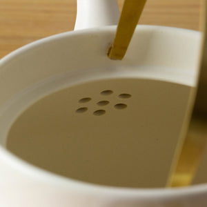 まろやかなお湯。静かな沸騰の音でやさしい生活が過ごせる 陶のやかん