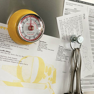 アナログならではの良さを味わえる KITCHEN TIMER WITH MAGNET（キッチンタイマー ウィズ マグネット）
