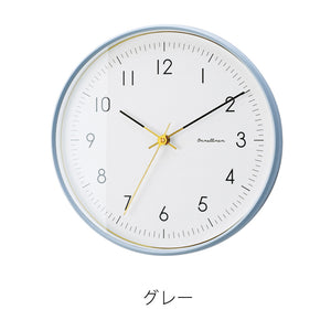 シンプルな文字盤に2トーンの針を合わせたスタイリッシュなウォールクロック Onnela（オンネラ）