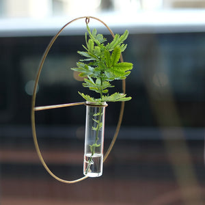 真鍮のフォルムが印象的な壁面を彩る一輪挿し PIKE wall brass vase