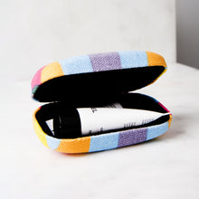 画像をギャラリービューアに読み込む, ちょうどいいサイズのポケットトラベルケース Plaid Travel Case（プレイドトラベルケース）
