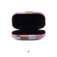 画像をギャラリービューアに読み込む, ちょうどいいサイズのポケットトラベルケース Plaid Travel Case（プレイドトラベルケース）

