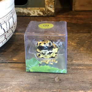 キオビヤドクガエルのリアルな生きもの造形マグネット REPTILES MAG YELLOW-BANDED POISON DART FROG（レプタイルズ マグ イエロー ポイズンダートフロッグ）