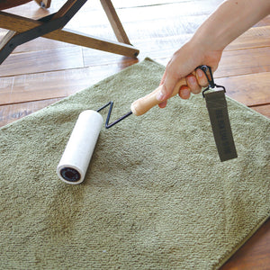 工具のようなカーペットクリーナーホルダー ROLLER CLEANER HOLDER（ローラークリーナーホルダー）