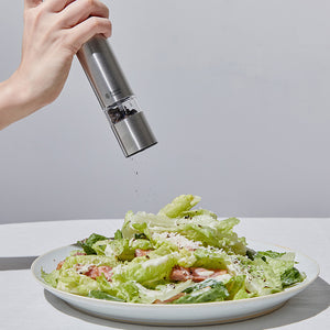 ハンディサイズでコンパクトな電動ミル Russell Hobbs Salt & Pepper Mill Mini（ラッセルホブス ソルト＆ペッパー ミニ）