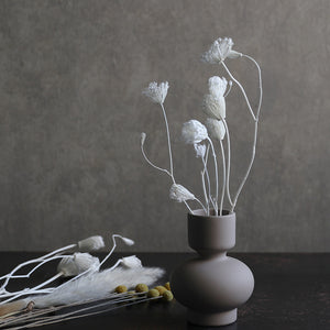 花が感じる 陶器の優しさと 美しさ。ラバー塗装された一輪挿し Selene（セリーン）