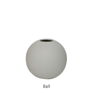 花が感じる 陶器の優しさと 美しさ。ラバー塗装された一輪挿し Selene（セリーン）